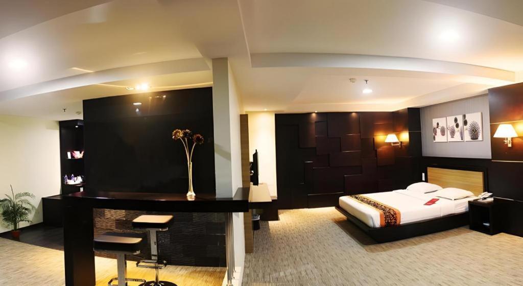 89 Hotel Batam Nagoya Exterior foto